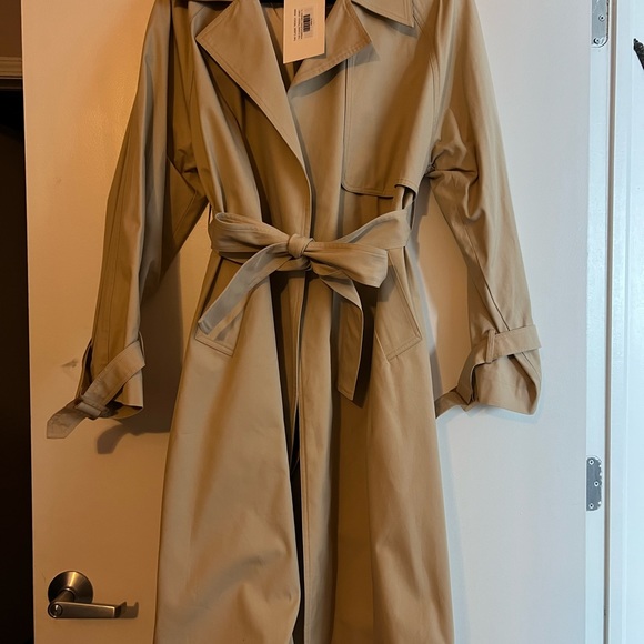 Classic trench coat by The Curated - Picture 3 of 9